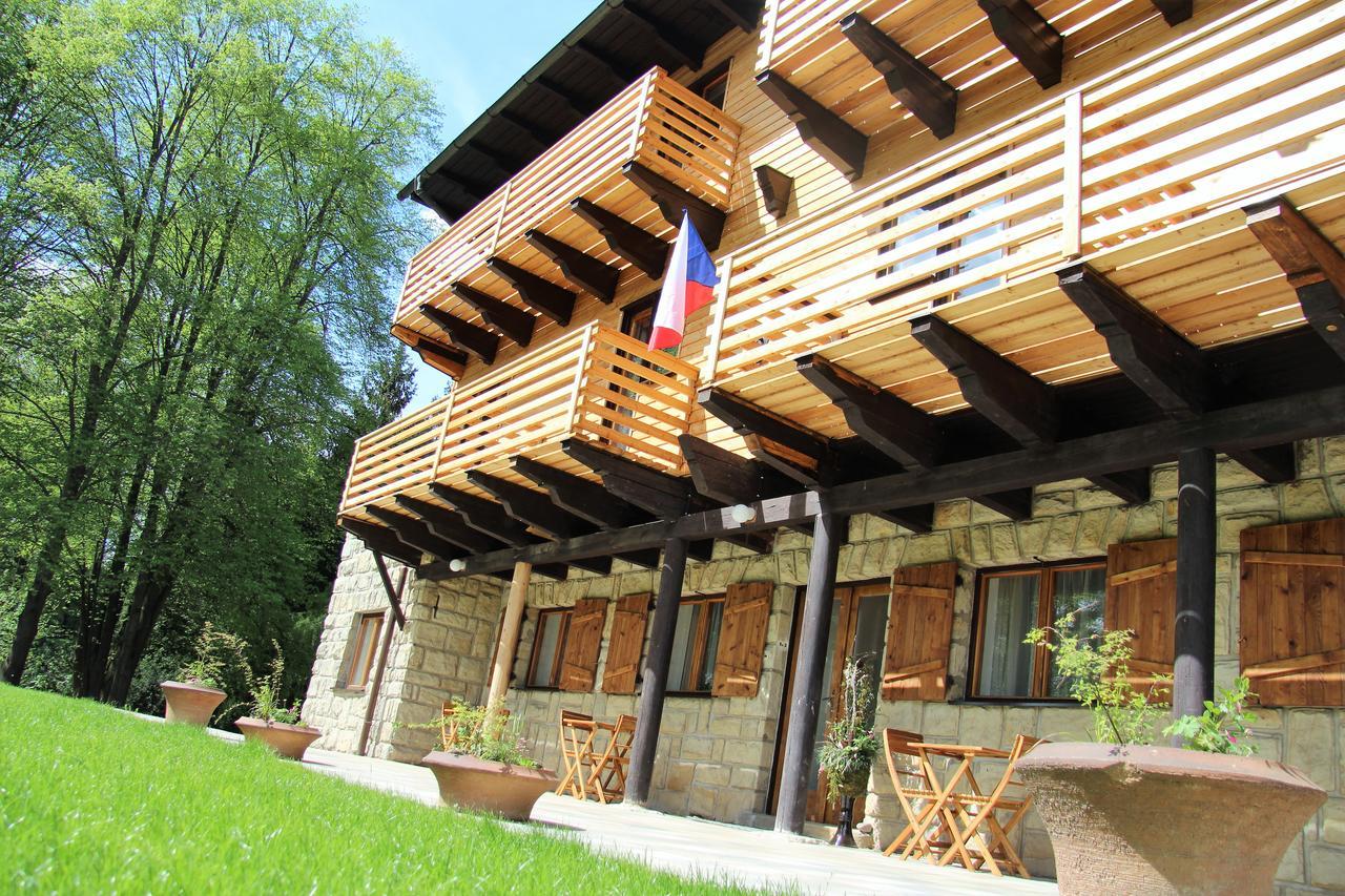 Dum Bratri Capku Hotel Budislav  Exterior photo