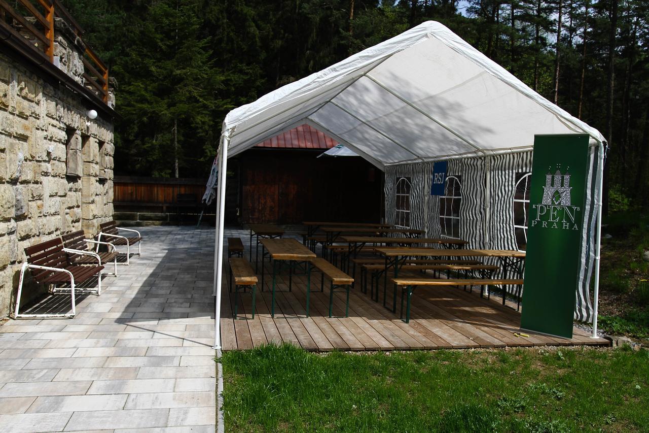 Dum Bratri Capku Hotel Budislav  Exterior photo